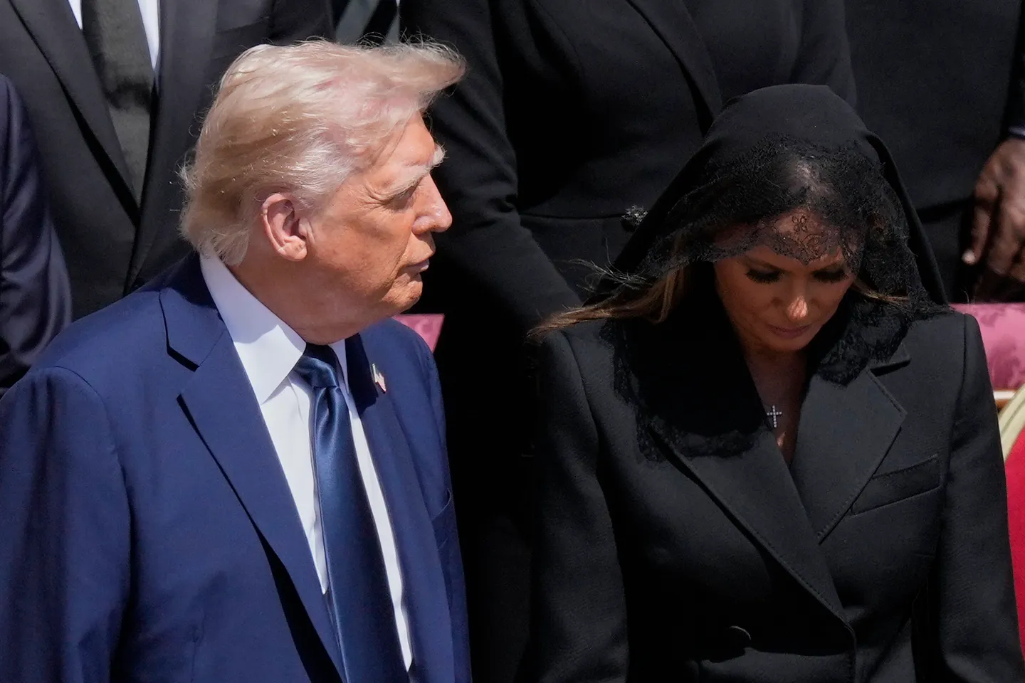 Trump verbreitet Bild von sich als Papst